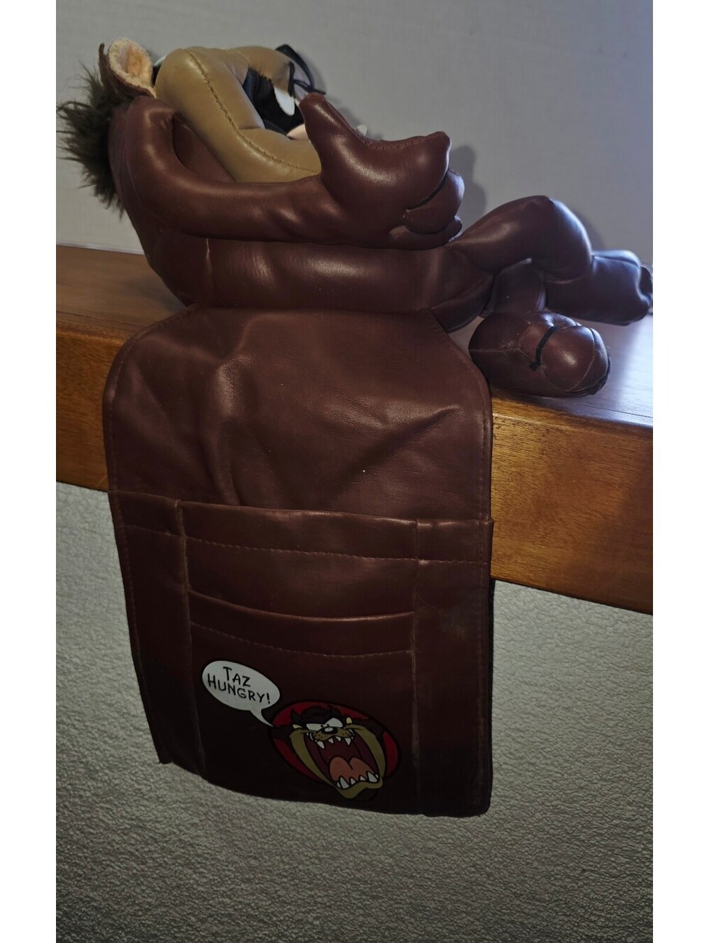 Vintage Tasmanian Devil armrest Looney Tunes remote control holder